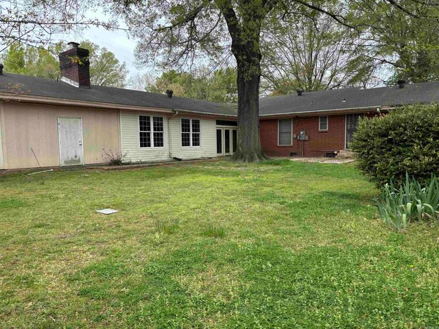 107 W Cloverdale, Brinkley, AR 72021