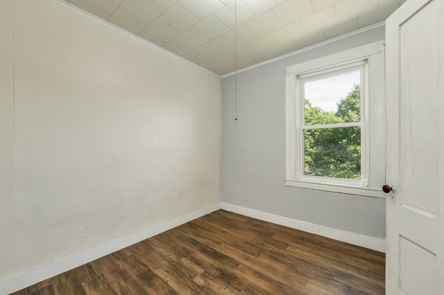 7 Maple Street, Farmington, NH 03835