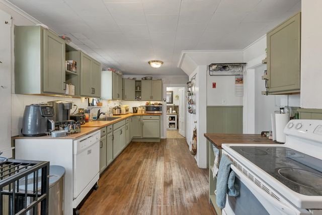 7 Maple Street, Farmington, NH 03835