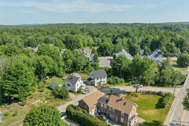 7 Maple Street, Farmington, NH 03835