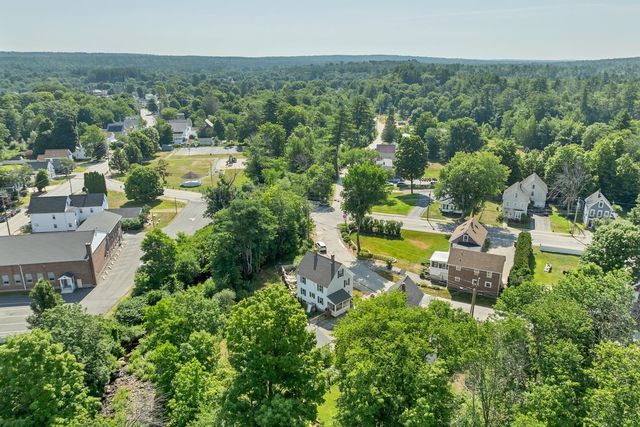7 Maple Street, Farmington, NH 03835