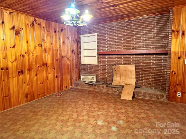 2412 Daves Drive, Shelby, NC 28152