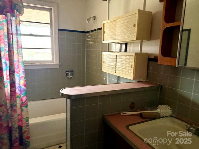 2412 Daves Drive, Shelby, NC 28152