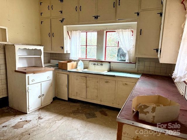 2412 Daves Drive, Shelby, NC 28152