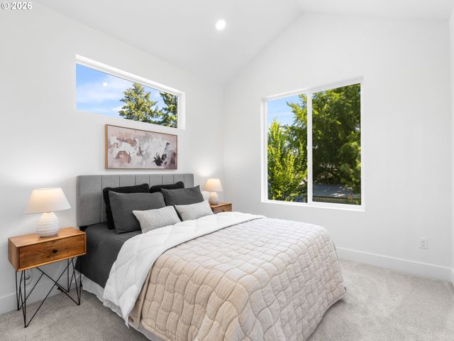 9213 N Seneca St, Portland, OR 97203