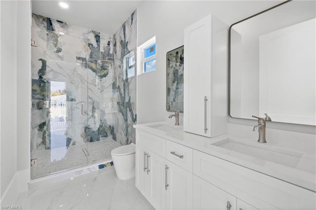 137 Hibiscus DR, Fort Myers Beach, FL 33931