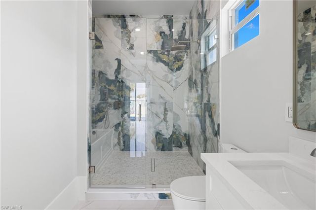 137 Hibiscus DR, Fort Myers Beach, FL 33931