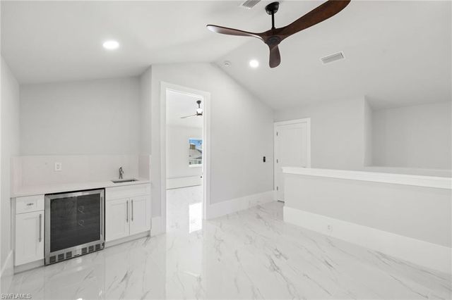 137 Hibiscus DR, Fort Myers Beach, FL 33931