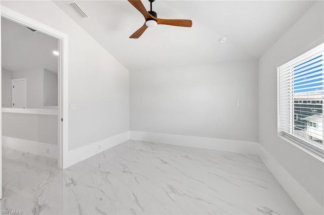 137 Hibiscus DR, Fort Myers Beach, FL 33931