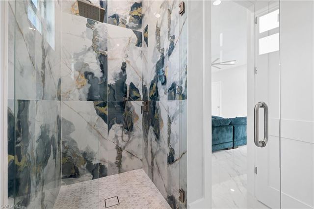 137 Hibiscus DR, Fort Myers Beach, FL 33931