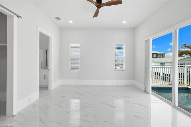 137 Hibiscus DR, Fort Myers Beach, FL 33931