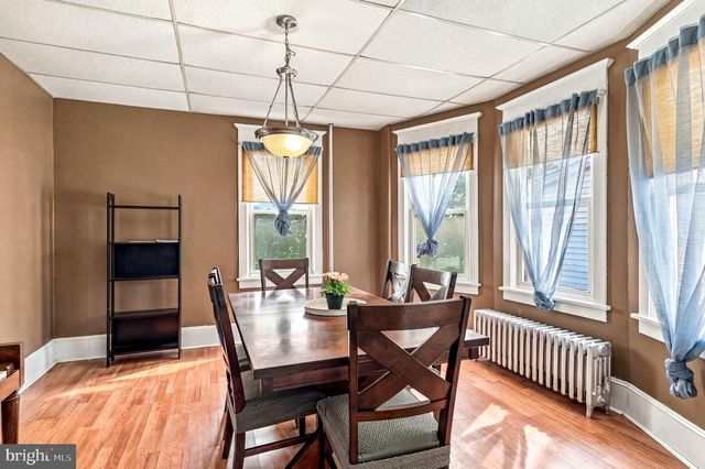 318 CONOVER ST, Burlington, NJ 08016