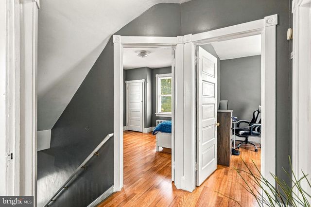 318 CONOVER ST, Burlington, NJ 08016
