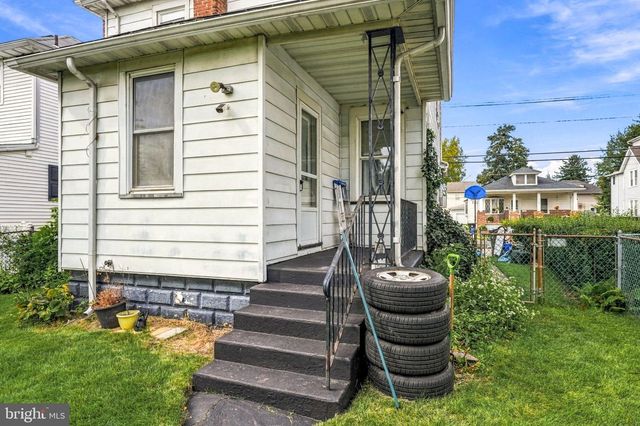 318 CONOVER ST, Burlington, NJ 08016