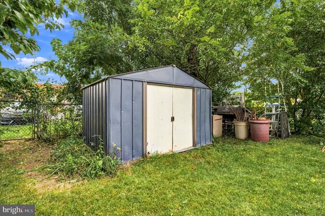 318 CONOVER ST, Burlington, NJ 08016