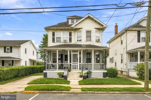 318 CONOVER ST, Burlington, NJ 08016