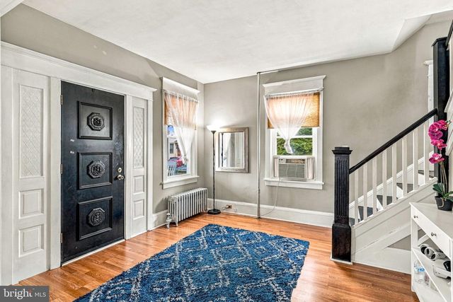318 CONOVER ST, Burlington, NJ 08016