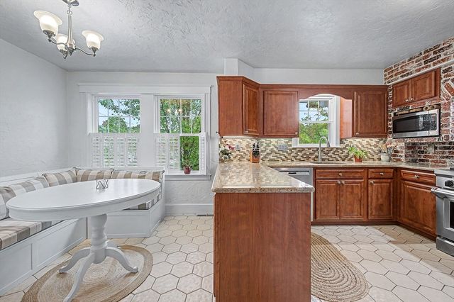 419 Prospect St, Norwood, MA 02062