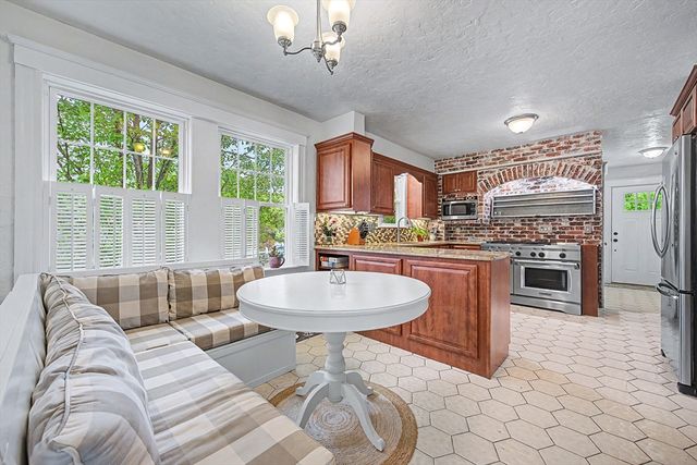 419 Prospect St, Norwood, MA 02062