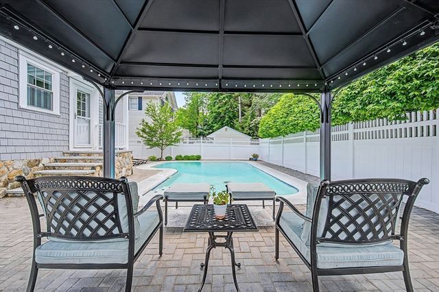 419 Prospect St, Norwood, MA 02062