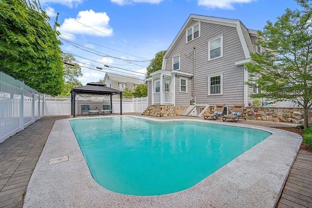 419 Prospect St, Norwood, MA 02062