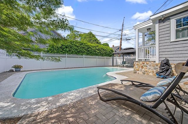 419 Prospect St, Norwood, MA 02062