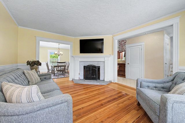 419 Prospect St, Norwood, MA 02062