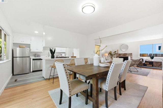 1478 Plaza Dr, San Leandro, CA 94578