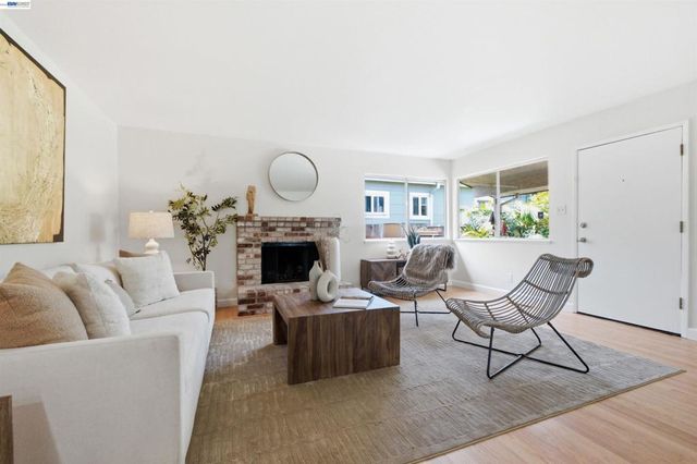 1478 Plaza Dr, San Leandro, CA 94578