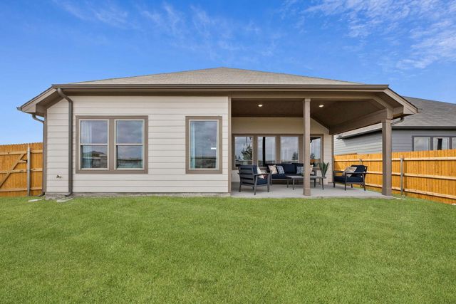 105 Mandeville DR, Hutto, TX 78634