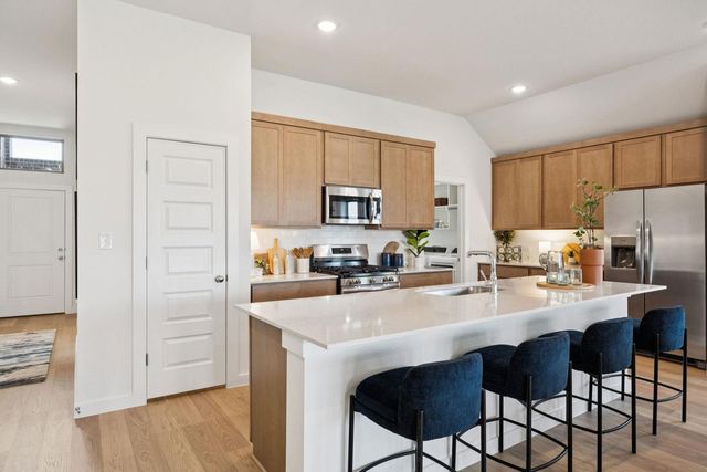 105 Mandeville DR, Hutto, TX 78634