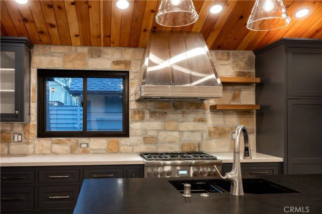 42763 Cedar Avenue, Big Bear Lake, CA 92315