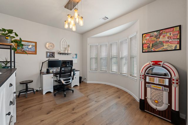 1160 Country Glen Drive, Godley, TX 76044