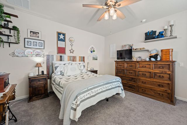 1160 Country Glen Drive, Godley, TX 76044