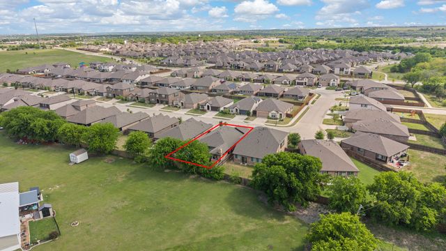 1160 Country Glen Drive, Godley, TX 76044