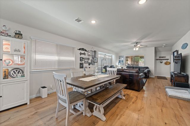 1160 Country Glen Drive, Godley, TX 76044