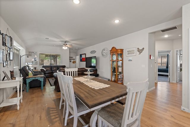 1160 Country Glen Drive, Godley, TX 76044