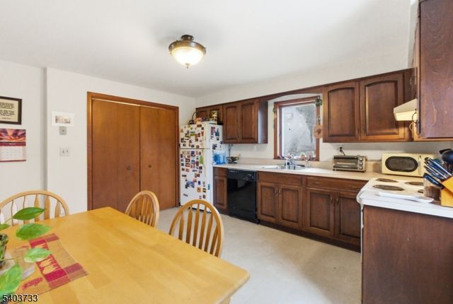 210 State Rt 284, Wantage Twp., NJ 07461