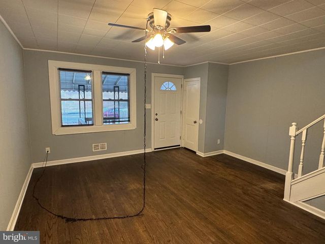 418 STEMMERS RUN RD, Essex, MD 21221