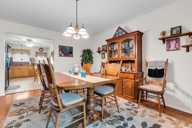 39 Innsbruck Drive, Toms River, NJ 08757