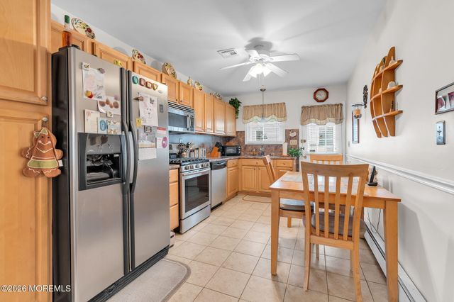 39 Innsbruck Drive, Toms River, NJ 08757