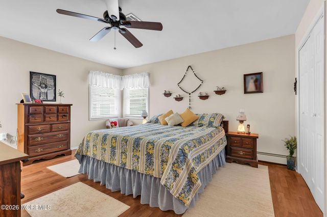 39 Innsbruck Drive, Toms River, NJ 08757
