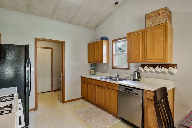 645 Winfield Drive, South Beloit, IL 61080