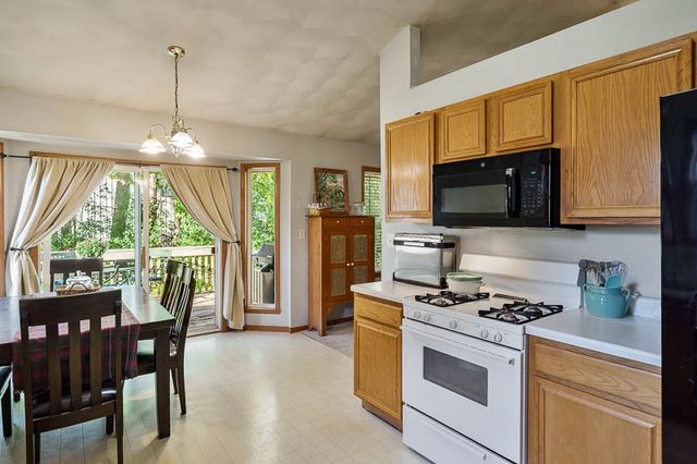 645 Winfield Drive, South Beloit, IL 61080