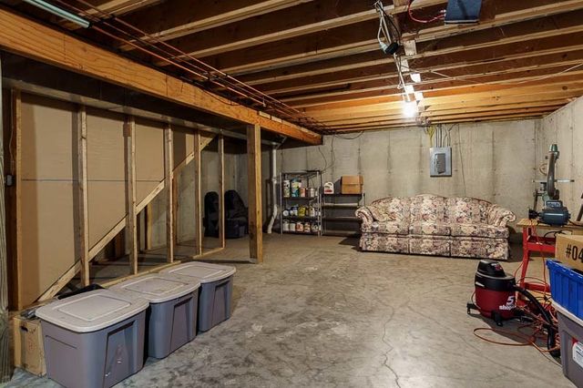 645 Winfield Drive, South Beloit, IL 61080