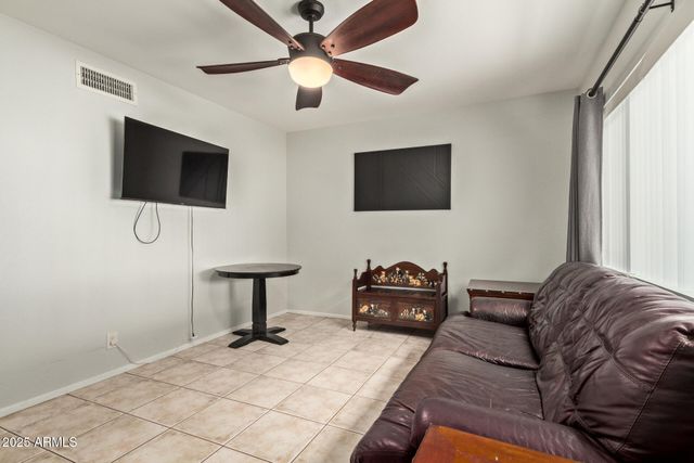 117 W 10TH Street, Tempe, AZ 85281