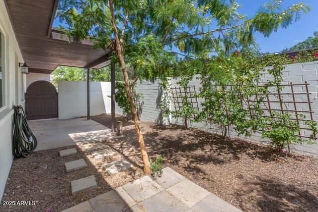 117 W 10TH Street, Tempe, AZ 85281