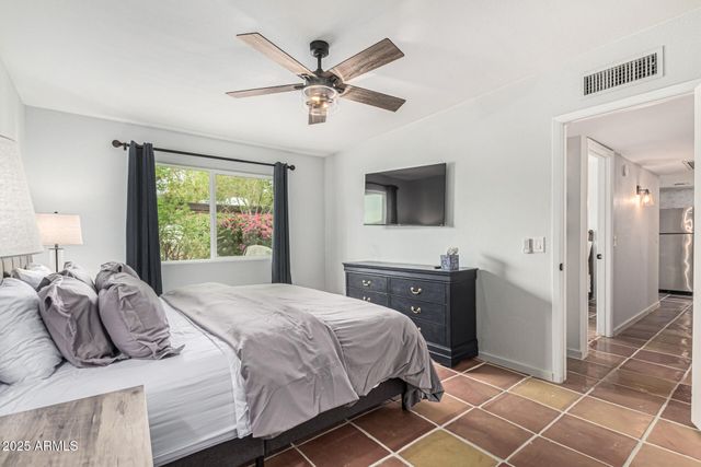 117 W 10TH Street, Tempe, AZ 85281
