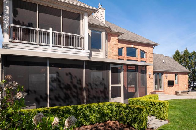 41614 Conger Bay Street, Harrison Twp, MI 48045