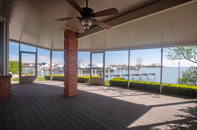 41614 Conger Bay Street, Harrison Twp, MI 48045